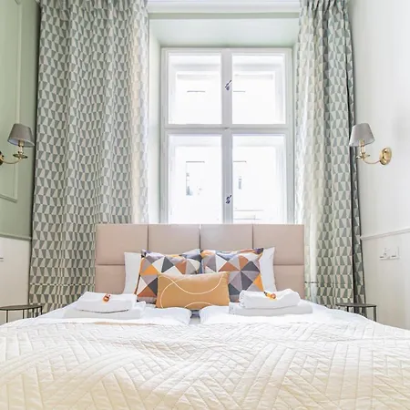 Modern Pilsudskiego Street Appartement Cracovie