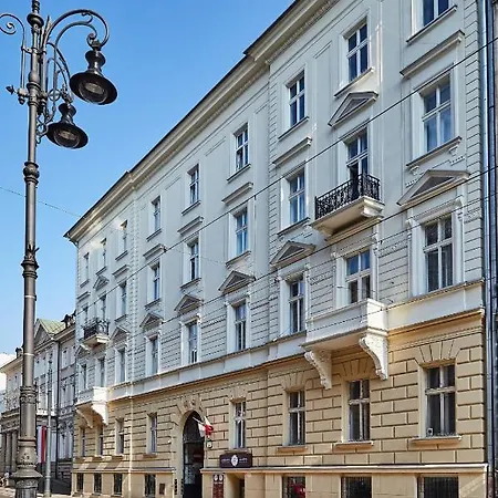 Modern Pilsudskiego Street Cracovia