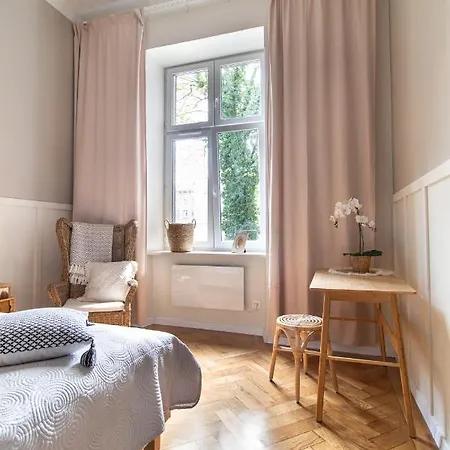 Modern Pilsudskiego Street Apartamento