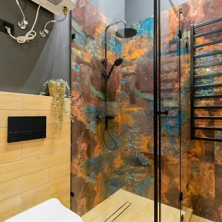 Modern Pilsudskiego Street * كراكوفيا