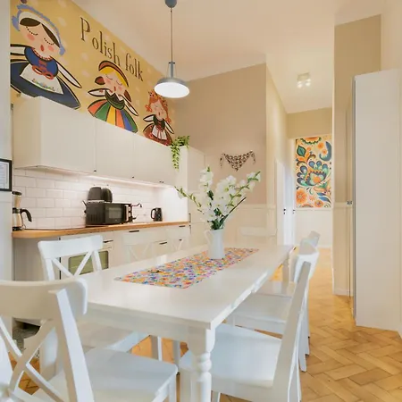 Modern Pilsudskiego Street Apartamento