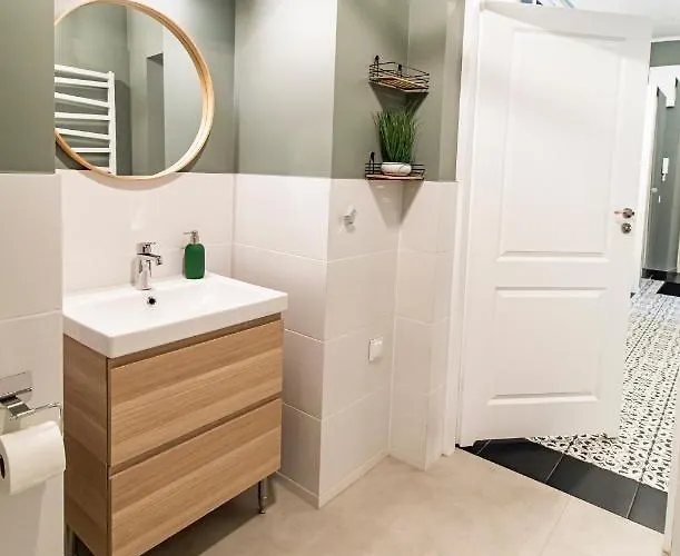 Modern Pilsudskiego Street * Kraków